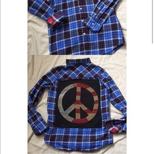 Size large Plaid Button down, super cute